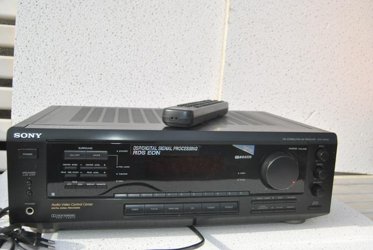Bild 3: Sony STR-DE 405 Stereo / Dolby Surround Receiver mit Fernbedienung