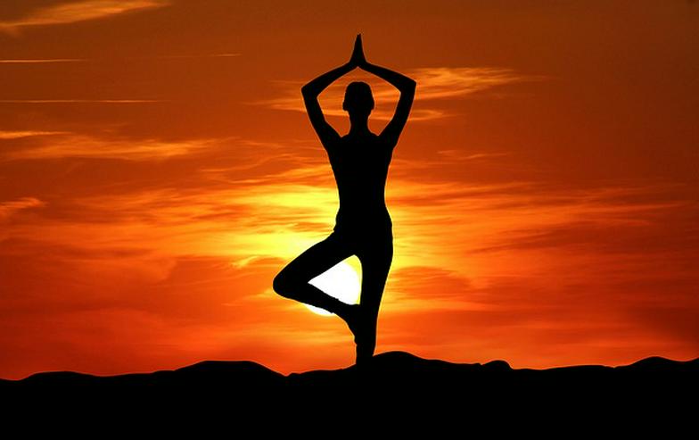 Ein Yoga-Workout für Innere Stabilität – Schwerpunkt: Hüftöffner - Schönheit & Wohlbefinden - Bild 1