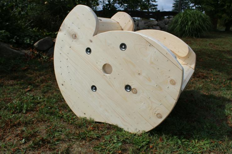 Bild 4: Drum Seats - Die Möbel aus Kabeltrommeln für die ganze Familie