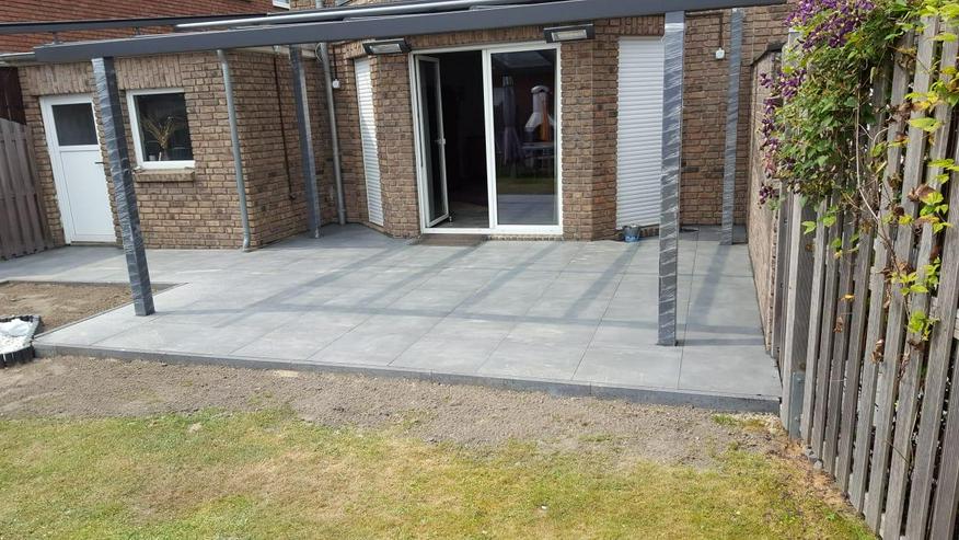 Bild 11: Handwerker, Gartenbau, Bagger Arbeit, Pflastern 