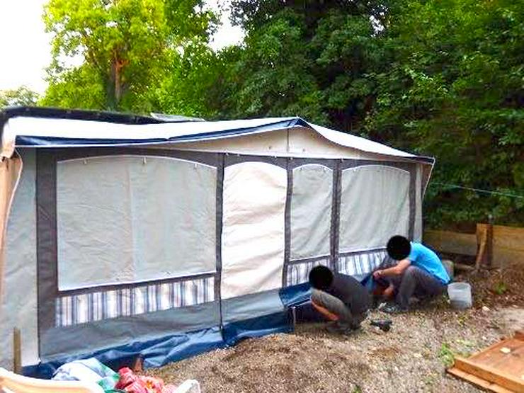 BERGER festes Vorzelt mit Podest und Linoleum - Mobilheime & Dauercamping - Bild 1