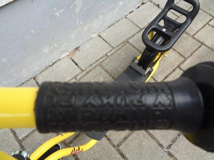 Bild 4: Puky Roller R03 Gelb mit Fahne und Bremse ab 3 Jahre
