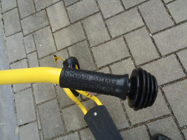 Bild 13: Puky Roller R03 Gelb mit Fahne und Bremse ab 3 Jahre