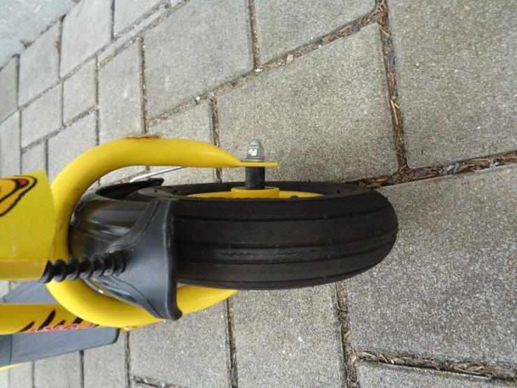 Bild 14: Puky Roller R03 Gelb mit Fahne und Bremse ab 3 Jahre