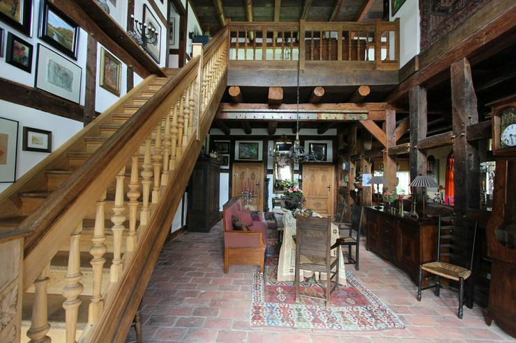 Bild 9: Historisches Reetdach-Fachwerkanwesen mit Elbblick im Wendland