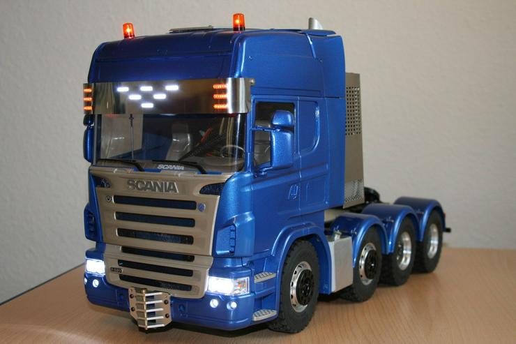 Bild 7: SCANIA 8 x 4 Schwerlast-Zugmaschine TTM, Thicon, M 1:14