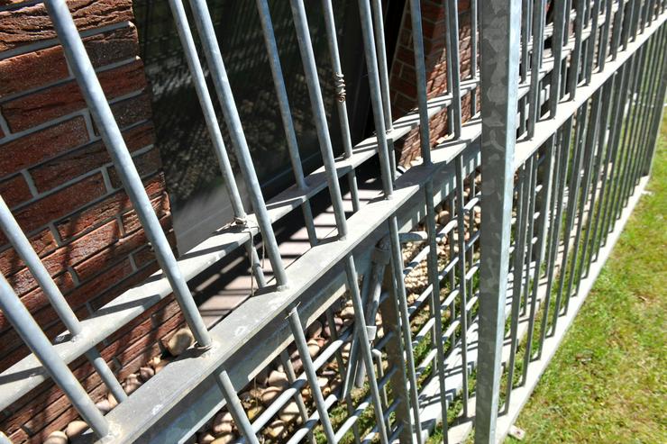 Bild 2: Hundezwinger abzugeben,verzinkt