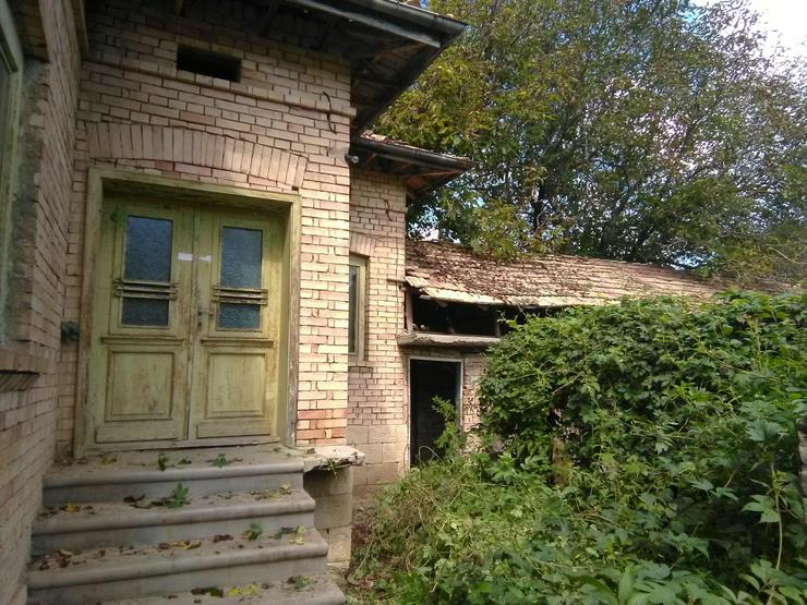 Bild 5: Haus mit 3 geräumigen Schlafzimmern zu renovieren (Bulgarien)