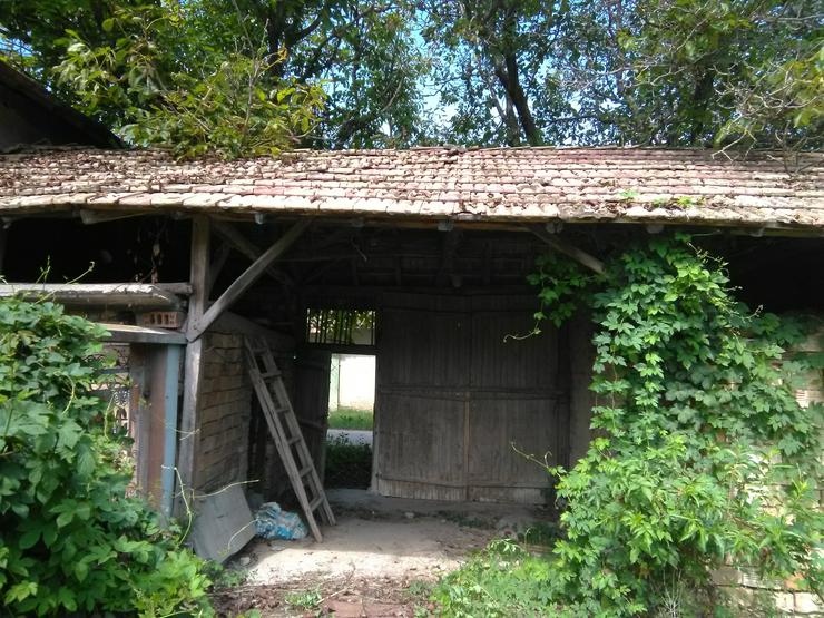 Bild 2: Haus mit 3 geräumigen Schlafzimmern zu renovieren (Bulgarien)
