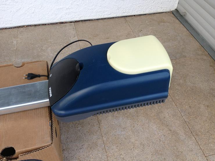 Bild 2: Garagentorantrieb Bosch C-700C