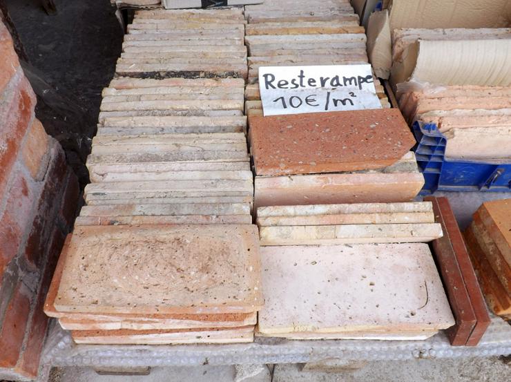 Bild 6: Restposten Antikriemchen Steinriemchen Bodenplatten Bodenfliesen Mauerverblender Ziegelriemchen Verblender Rückbausteine Ziegel Backstein Fliese
