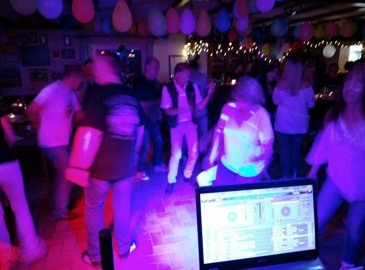 Bild 3: DJ für Anlässe aller Art!