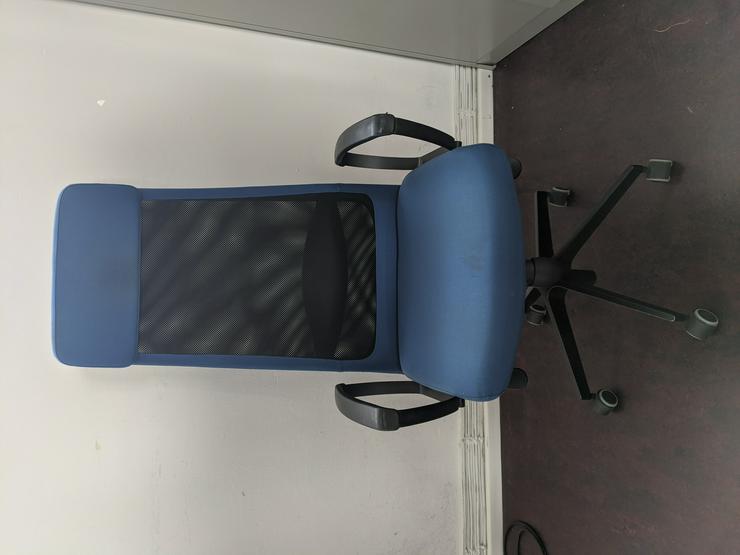 Bild 2: 8 Bürostühle (Marcus von IKEA