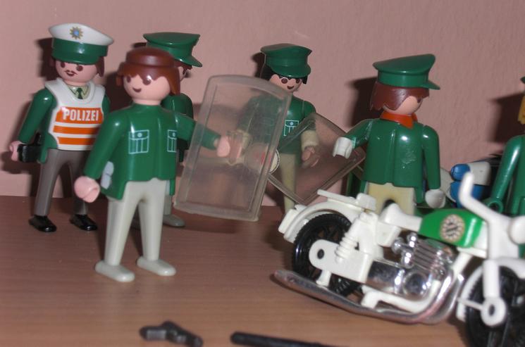 Bild 3: Playmobil Polizei 13 Männchen Figuren Motorrad.......