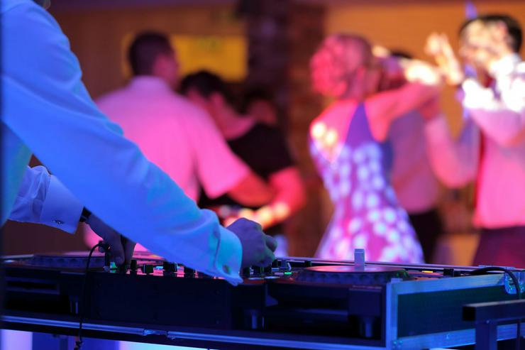 Hochzeit und Event DJ - Musik, Foto & Kunst - Bild 6