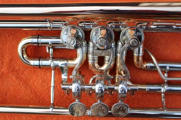 Bild 5: Konzerttrompete in B von A.E. Fischer aus Bremen 