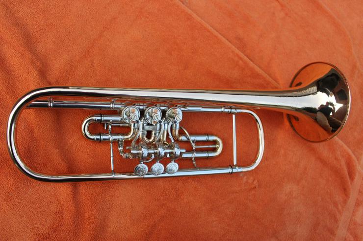 Bild 2: Konzerttrompete in B von A.E. Fischer aus Bremen 