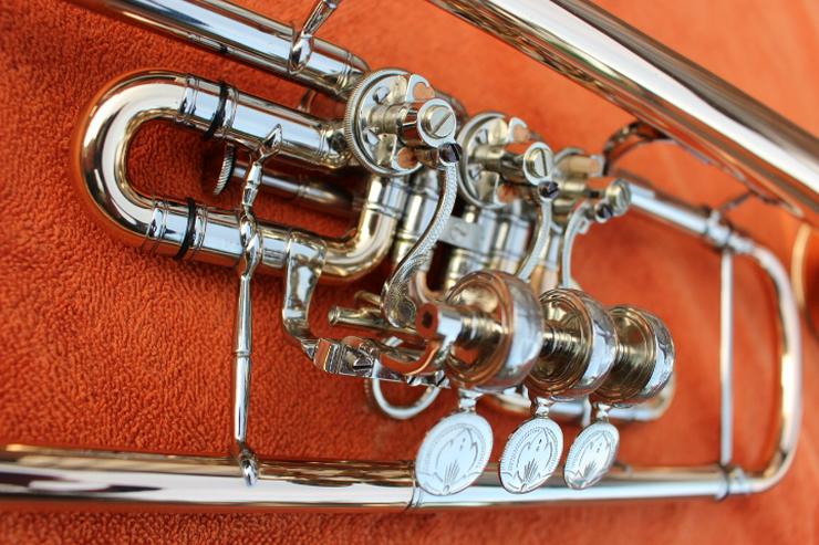 Bild 3: Konzerttrompete in B von A.E. Fischer aus Bremen 