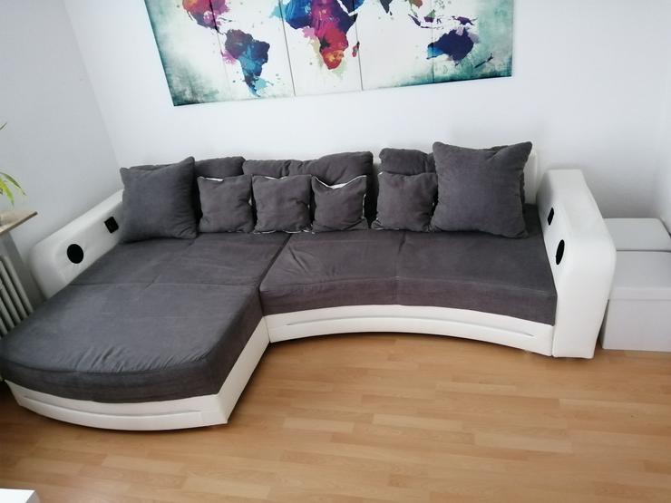 Großes Sofa mit LED Beleuchtung  - Sofas & Sitzmöbel - Bild 7