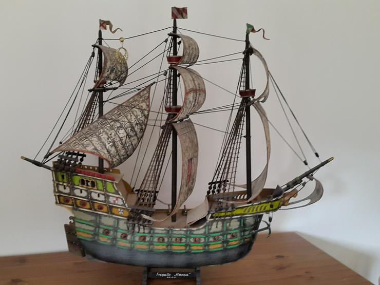 Bild 4: Modell Schiffe Holz
