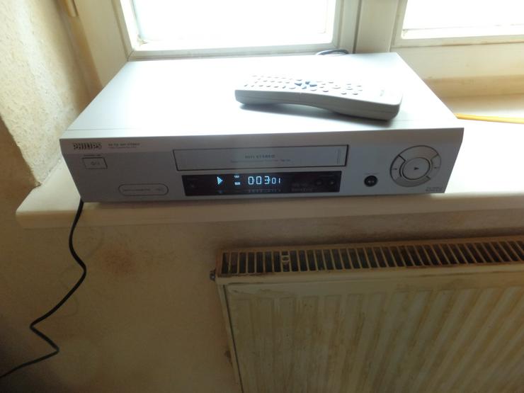 Bild 10: Videorecorder Panasonic NV-FS200 VHS Panasonic VHS NV-J35HQ HI-FI HI