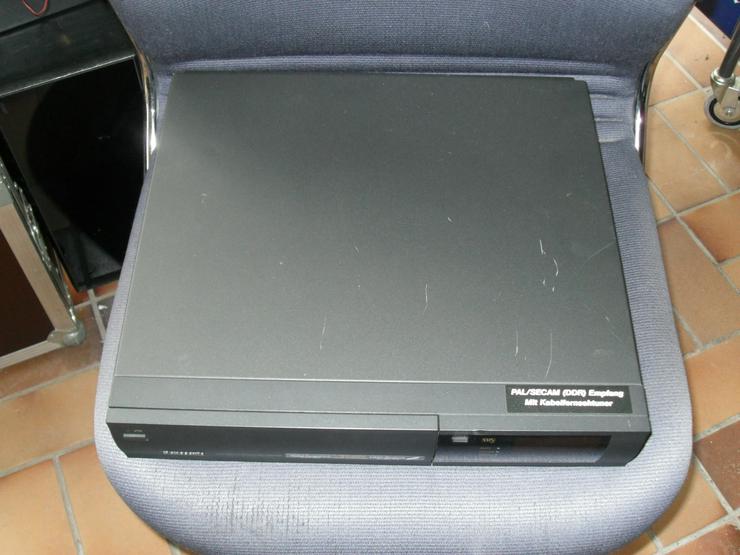 Bild 14: Videorecorder Panasonic NV-FS200 VHS Panasonic VHS NV-J35HQ HI-FI HI