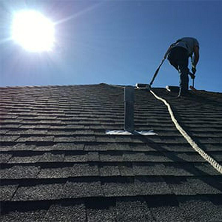 Bild 2: Reinigung von Dächern und Photovoltaik. Beste price