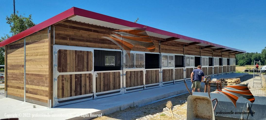 Bild 6: Pferdestall bauen - Außenboxen & Pferdebox, Offenstall - Paddockboxen | Stallbau und Weidehütten mit Fressgitter & Offenstallhaltung