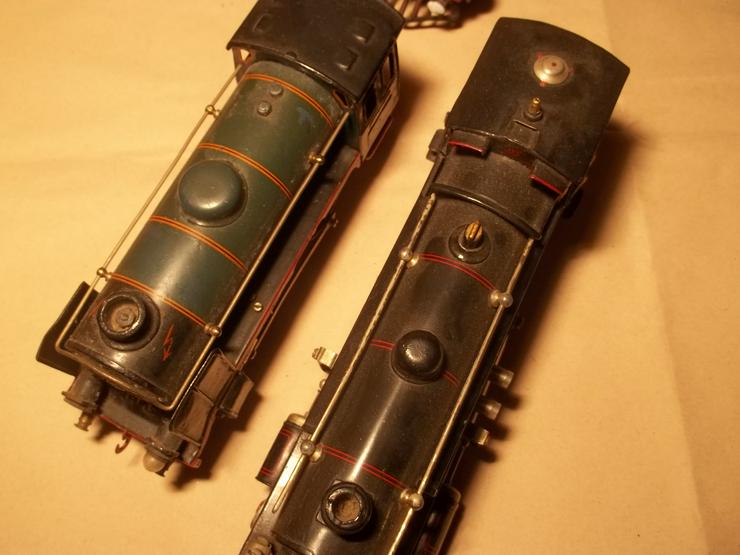 Bild 13: Antiker Märklin und andere Lokomotivsammlung