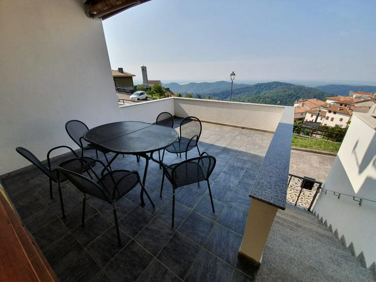(Ferien-) Haus mit Panoramablick  in Italien   - Haus kaufen - Bild 2