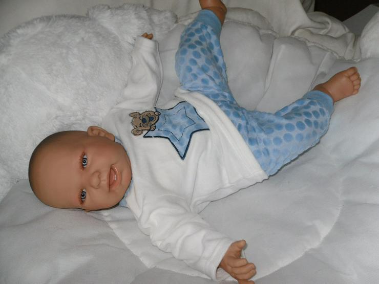 Bild 7:  Babypuppen Noah 54 cm mit Schnuller und Schnullerkette Doro Baby 