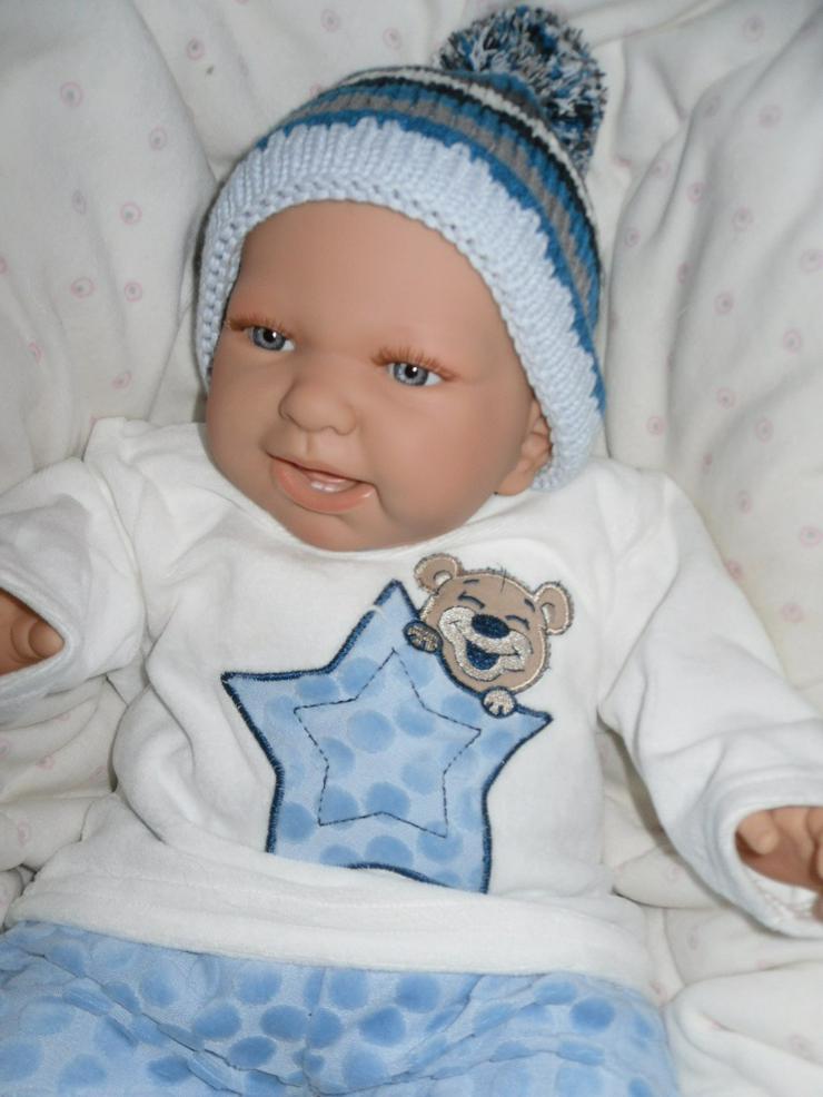 Bild 14:  Babypuppen Noah 54 cm mit Schnuller und Schnullerkette Doro Baby 