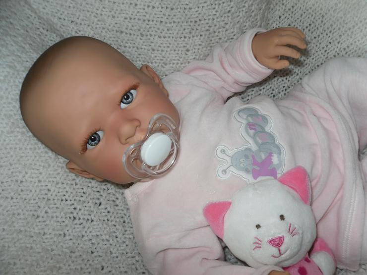 Bild 7:  Doro Dolls Babypuppe Nina 52 cm mit Schnuller Spielpuppe Baby NEU