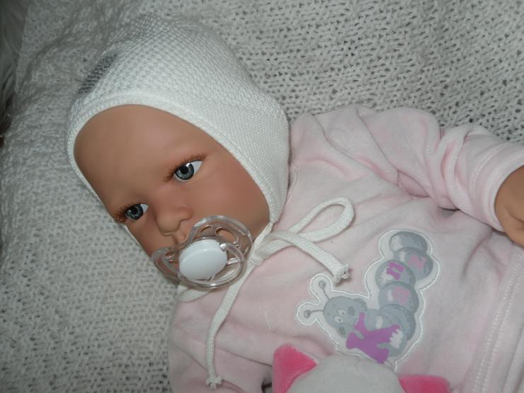Bild 9:  Doro Dolls Babypuppe Nina 52 cm mit Schnuller Spielpuppe Baby NEU