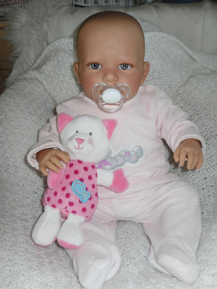 Bild 5:  Doro Dolls Babypuppe Nina 52 cm mit Schnuller Spielpuppe Baby NEU