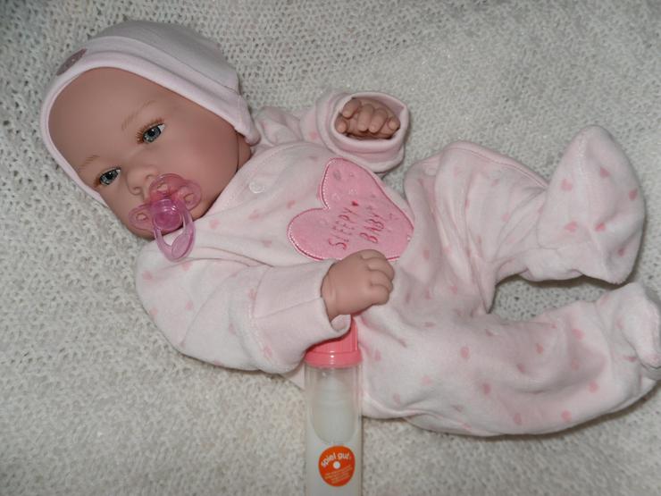 Bild 8:  Arias Babypuppe Svea 42 cm Baby Puppen Vollvinyl mit Fläschchen NEU