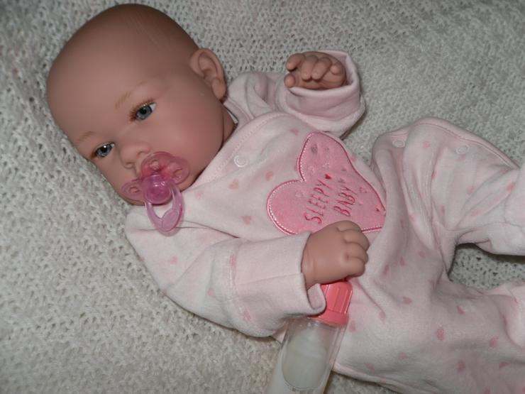 Bild 7:  Arias Babypuppe Svea 42 cm Baby Puppen Vollvinyl mit Fläschchen NEU