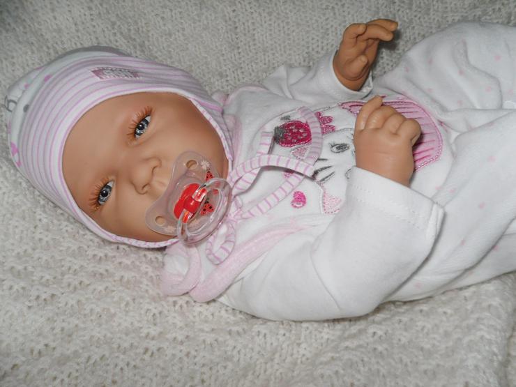 Doro Dolls Babypuppe Lene 52 cm mit Schnuller Spielpuppe Baby NEU - Puppen - Bild 4