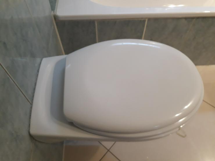 sauber und gute Wandhängende WC von Villeroy& Boch mit Deckel - WC - Bild 2