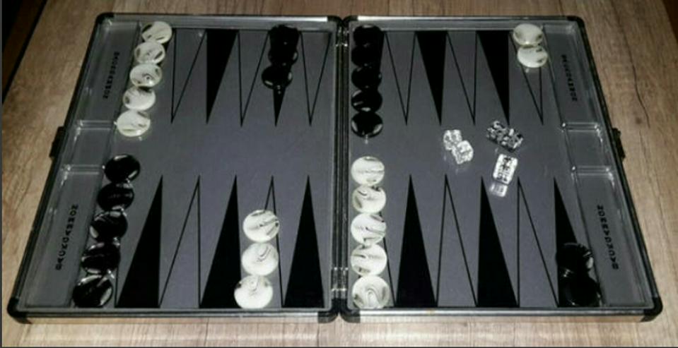 Backgammon aus Acrylglas