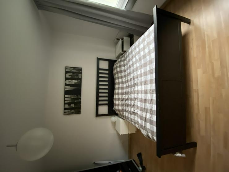 Bild 2: Ikea Hemnes Bettgestell braun 200 x 180 cm mit 2x Lidl Lattenrost