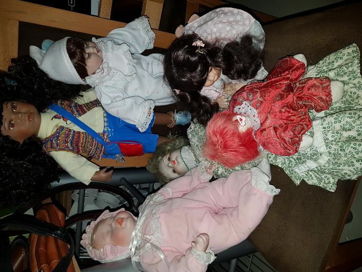 Bild 2: Puppen mit Porzellanköpfen