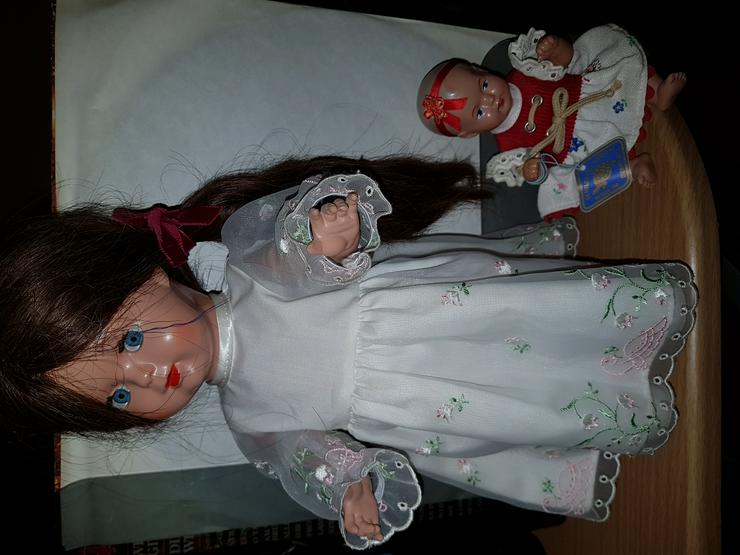 Bild 3: Puppen mit Porzellanköpfen