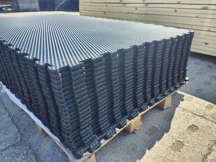 Bild 9: Stallmatten - Paddockmatten und Gummimatten, Boxenmatten, Pferdematten, Liegematte - Schutzmatte in Top-Qualität zu besten Preisen