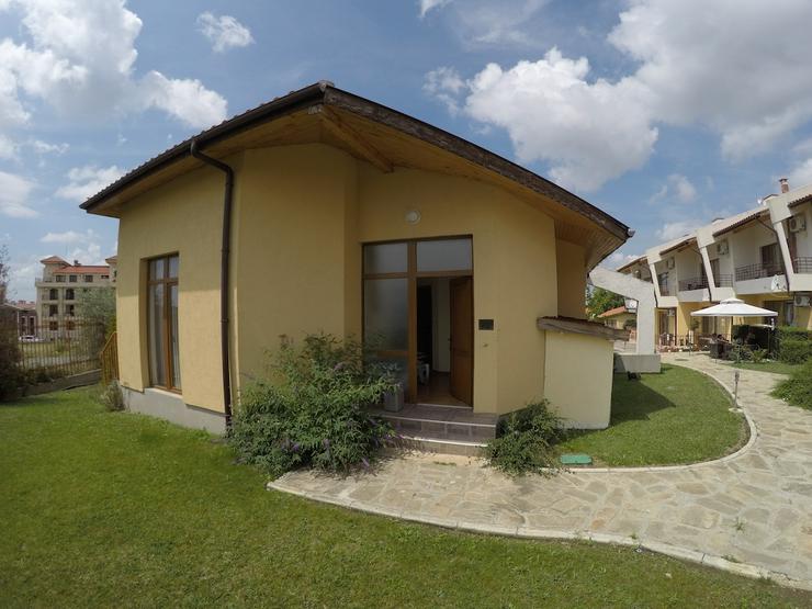 Fantastische Doppelhaushälfte mit zwei Schlafzimmern - Ferienhaus Bulgarien - Bild 1
