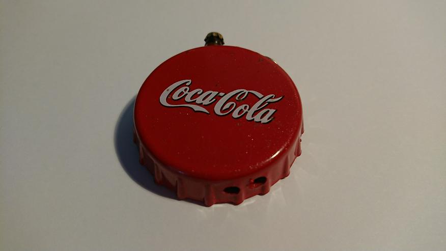 Bild 2: Coca Cola Feuerzeug und Öffner 