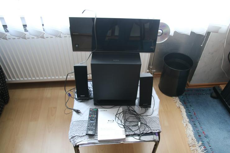 Bild 1: Heimkino System Sony BDF-500 mit Blue Ray HD Videospieler, alle CD und Radio