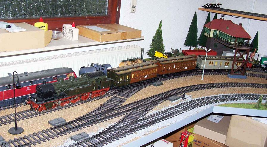 Bild 17: Einzelteile einer Spur 1 Anlage (Märklin,Kiss)