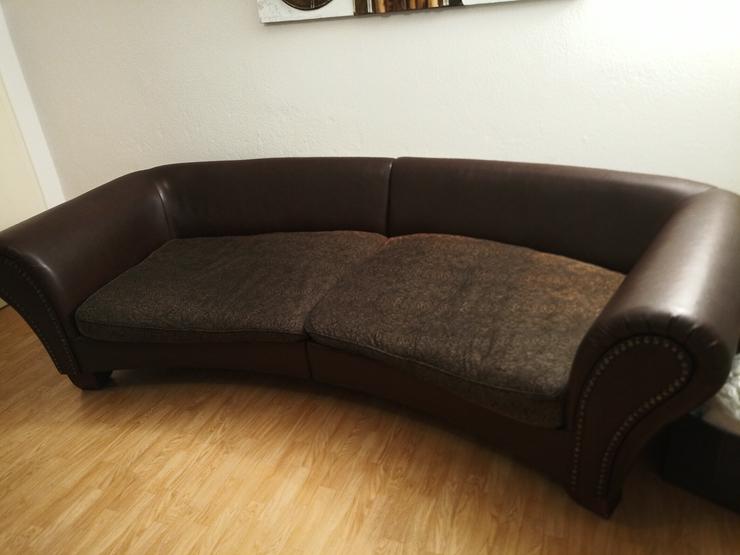 Bild 4: Couch, Tisch und Rundhocker nur 199 Euro