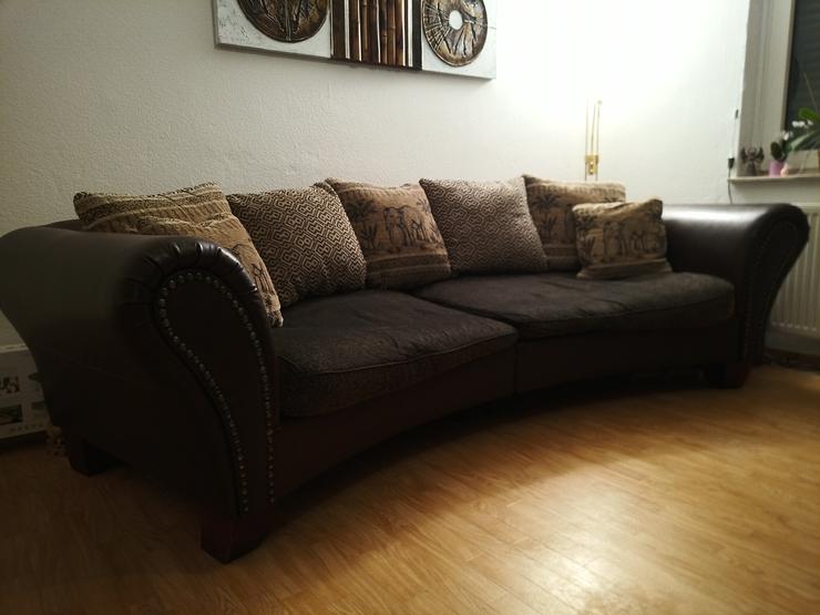 Bild 5: Couch, Tisch und Rundhocker nur 199 Euro